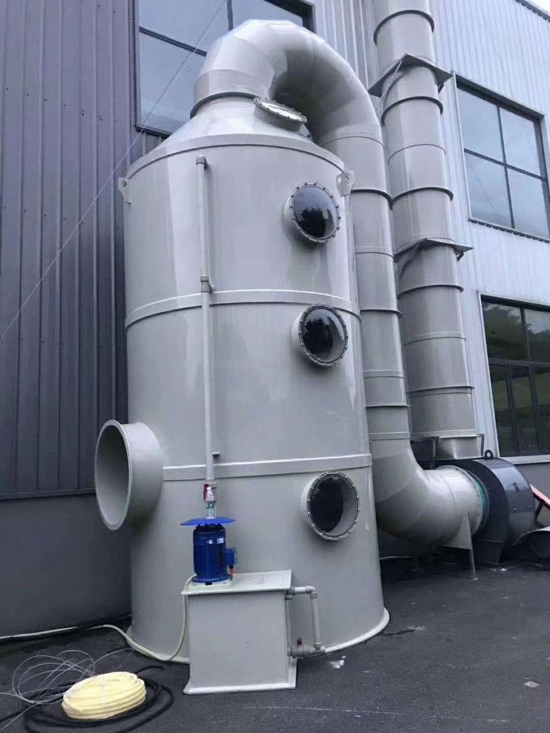 你知道应该如何解决武汉布袋除尘器的潮湿的问题呢？